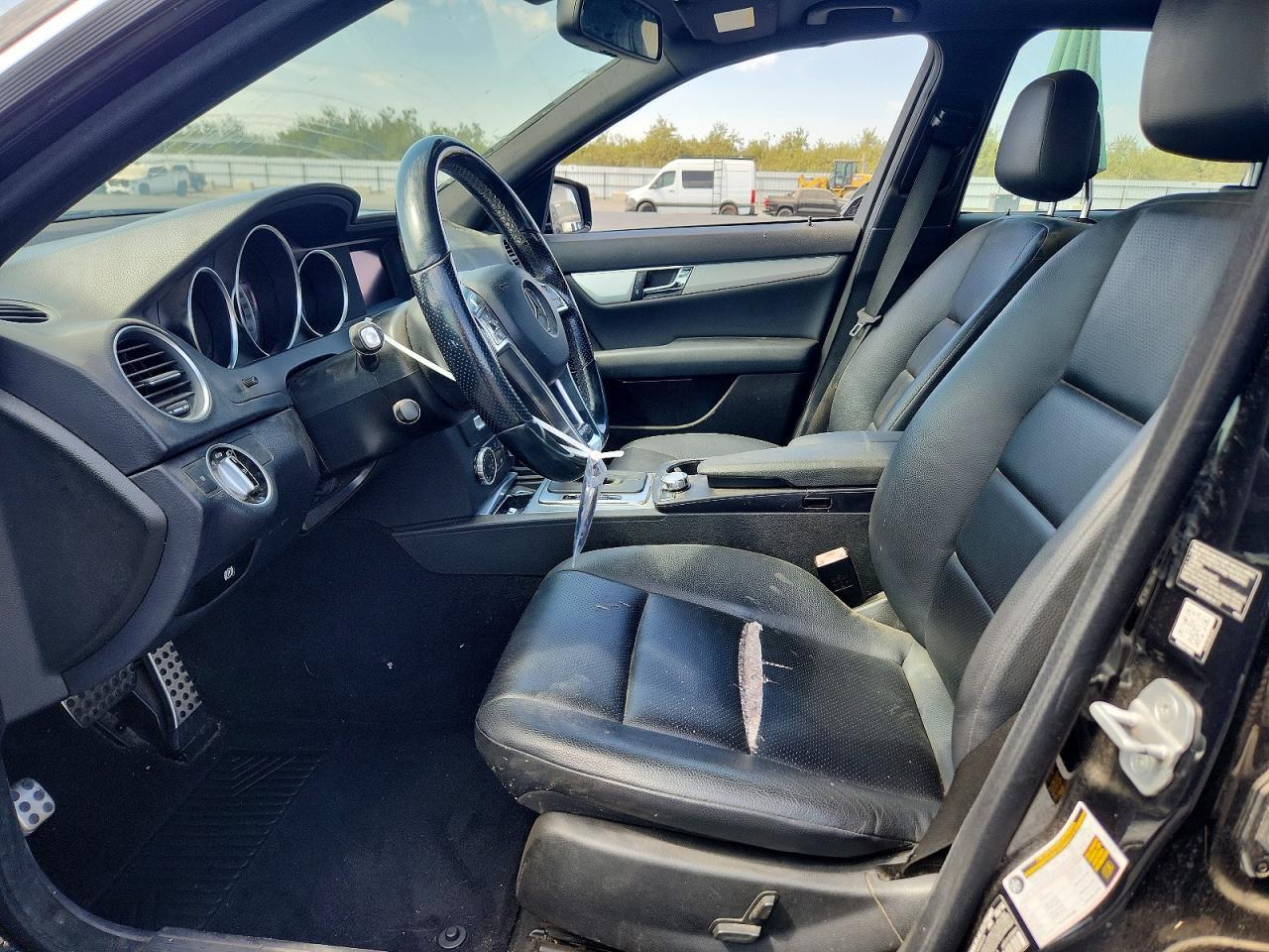2014 MERCEDES-BENZ C 250 — Фото 7 из 12