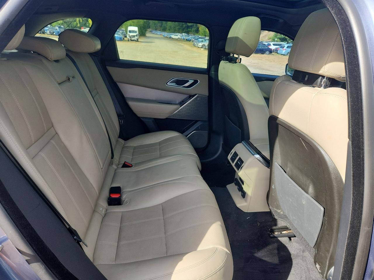 2020 LAND ROVER RANGE ROVER VELAR R-DYNAMIC S — Фото 10 из 12