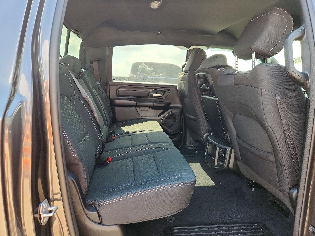 2025 RAM 1500 TRADESMAN — Фото 10 из 12