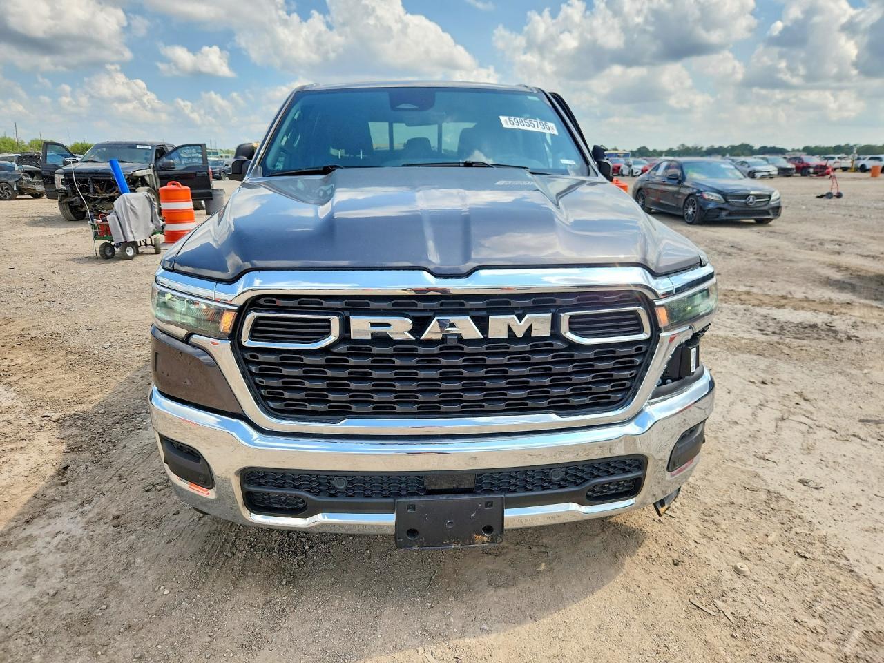 2025 RAM 1500 TRADESMAN — Фото 5 из 12