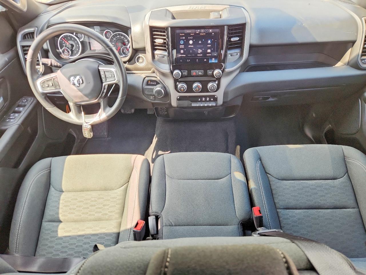 2025 RAM 1500 TRADESMAN — Фото 8 из 12
