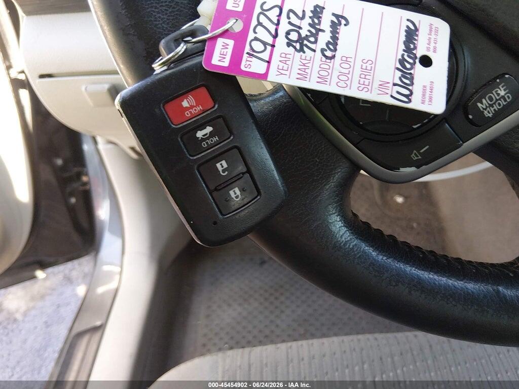 4T1BD1FK2CU030802 2012 TOYOTA CAMRY HYBRID photo no. 11