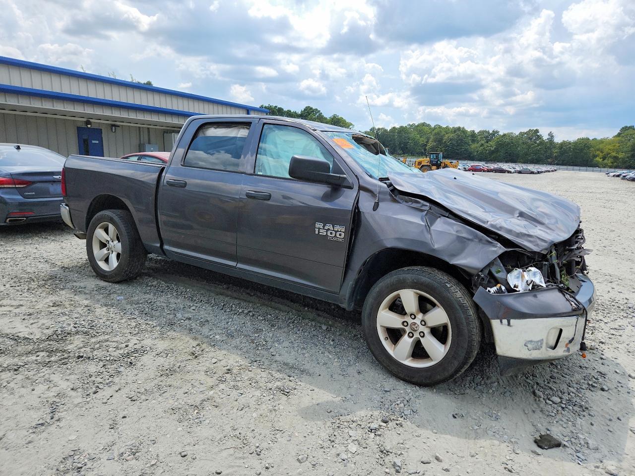 2022 RAM 1500 CLASSIC TRADESMAN — Фото 4 из 12
