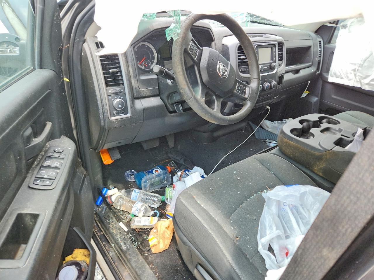 2022 RAM 1500 CLASSIC TRADESMAN — Фото 8 из 12
