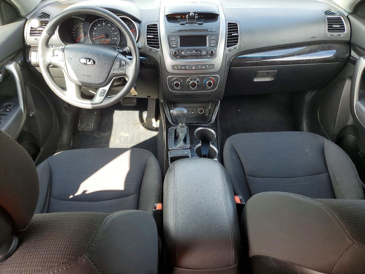 2015 KIA SORENTO LX — Фото 8 из 13