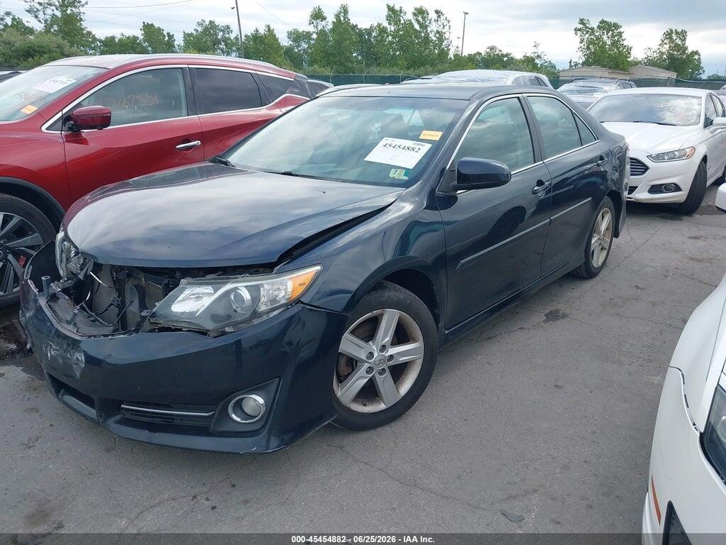 4T1BF1FK2EU443977 2014 TOYOTA CAMRY photo no. 2