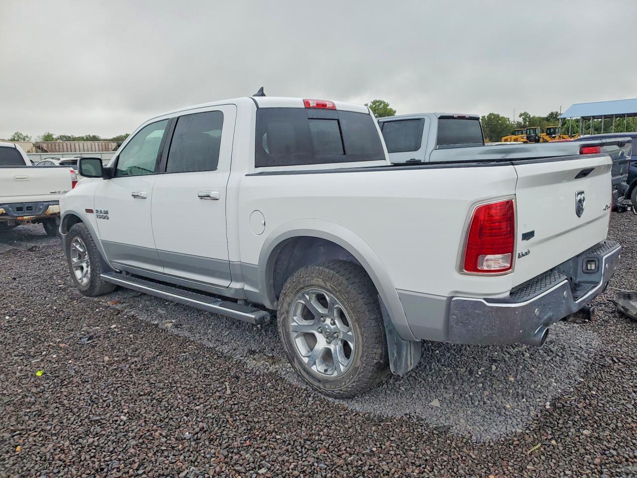 2014 RAM 1500 LARAMIE — Фото 2 из 12