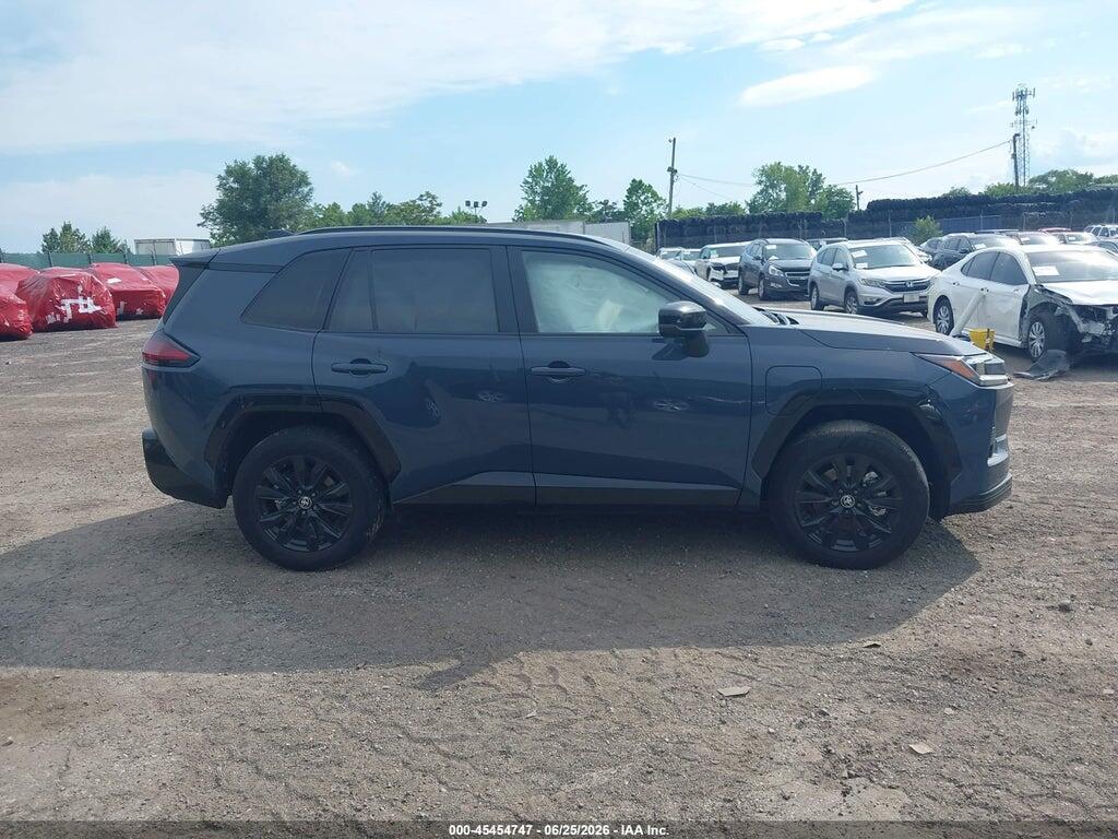 2026 TOYOTA RAV4 PLUG-IN HYBRID SE — Фото 13 из 16