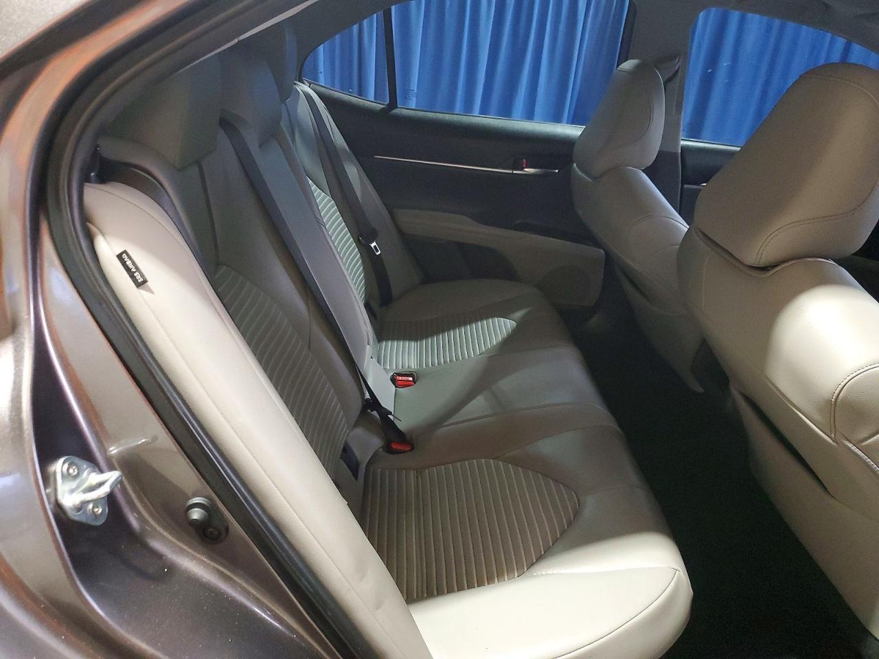 2022 TOYOTA CAMRY HYBRID SE — Фото 10 из 12