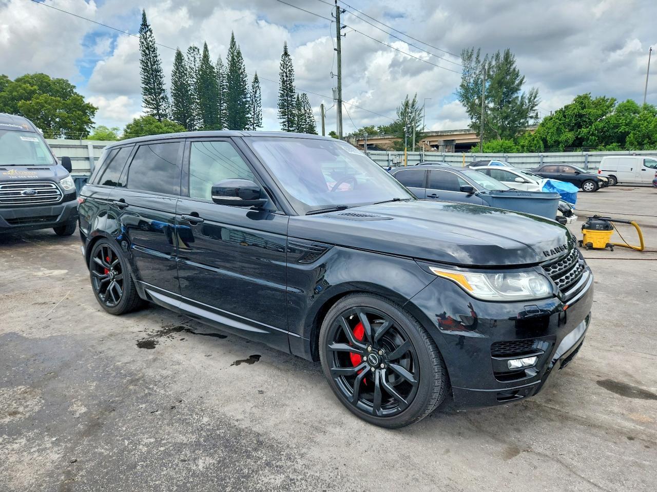 2017 LAND ROVER RANGE ROVER SPORT HSE — Фото 4 из 13