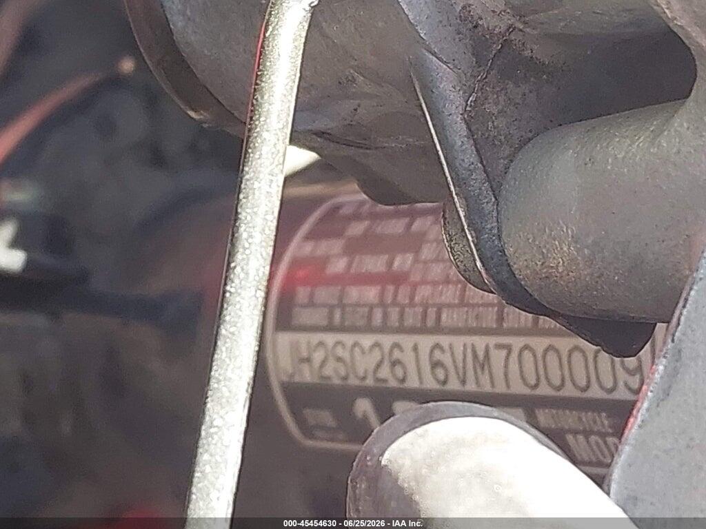 JH2SC2616VM700009 1997 HONDA ST1100 photo no. 10