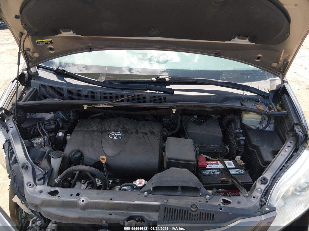 5TDKZ3DC4HS832583 2017 TOYOTA SIENNA photo no. 10