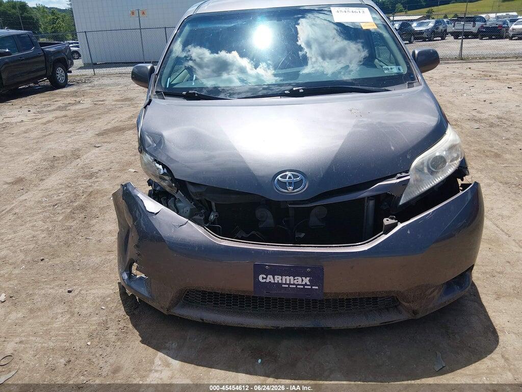 5TDKZ3DC4HS832583 2017 TOYOTA SIENNA photo no. 6