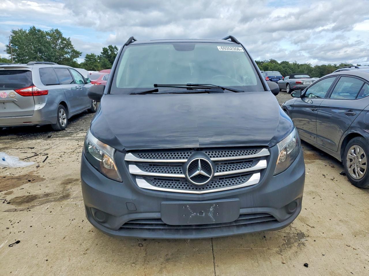 2019 MERCEDES-BENZ METRIS — Фото 5 из 13