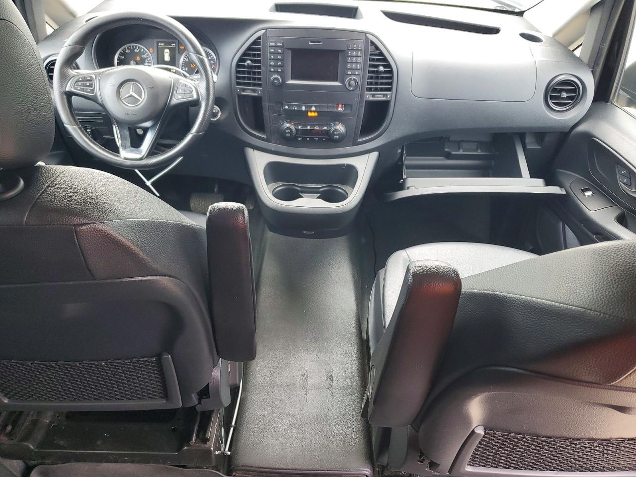 2019 MERCEDES-BENZ METRIS — Фото 8 из 13