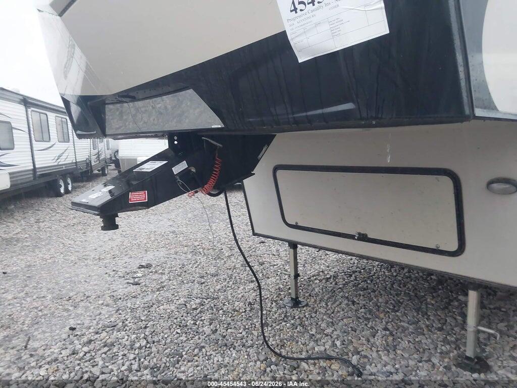 4YDF26828JV601073 2018 KEYSTONE RV OTHER photo no. 10