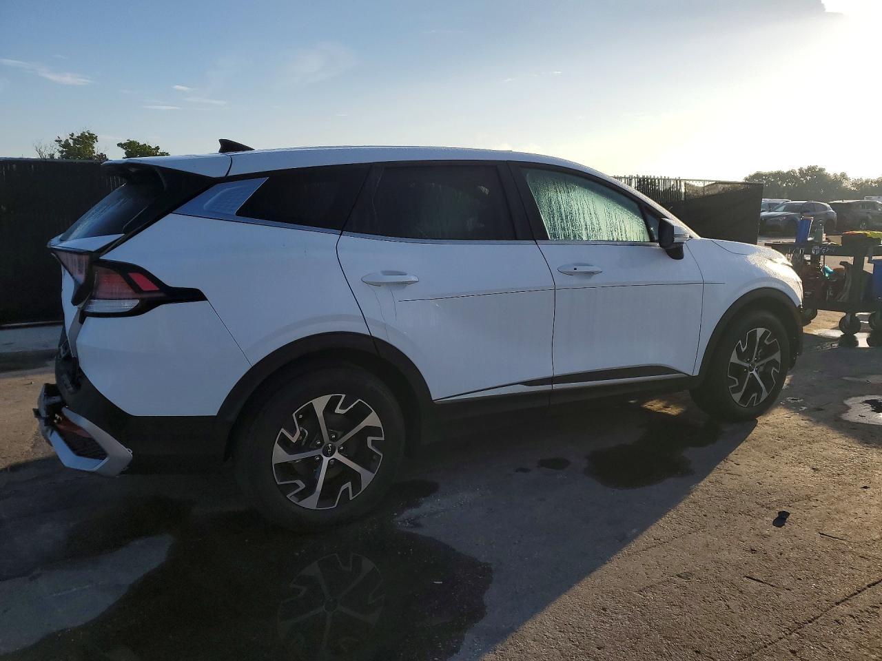 2024 KIA SPORTAGE EX — Фото 3 из 14