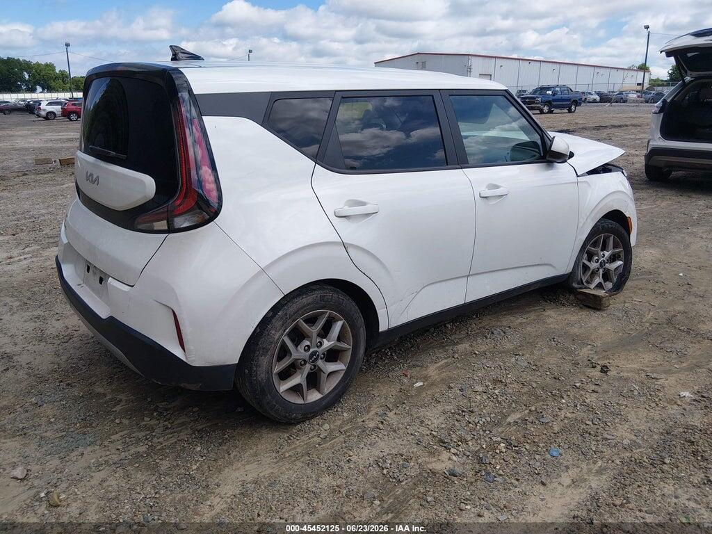 KNDJ23AU7P7876115 2023 KIA SOUL photo no. 4