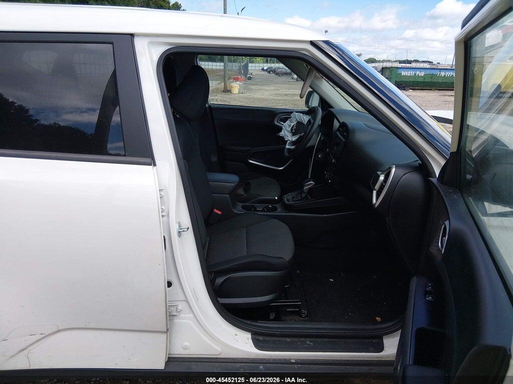 KNDJ23AU7P7876115 2023 KIA SOUL photo no. 5