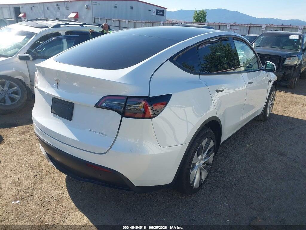 7SAYGDEE7RF060952 2024 TESLA MODEL Y photo no. 4