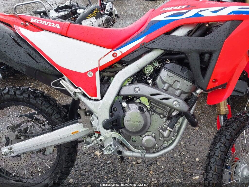 MLHND1654P5200974 2023 HONDA CRF300 photo no. 8