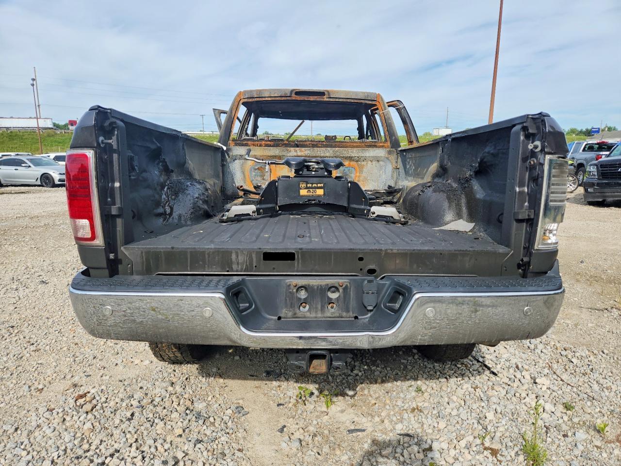 2018 RAM 3500 LARAMIE — Фото 6 из 11
