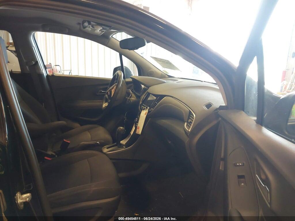 3GNCJLSB6KL374670 2019 CHEVROLET TRAX photo no. 5