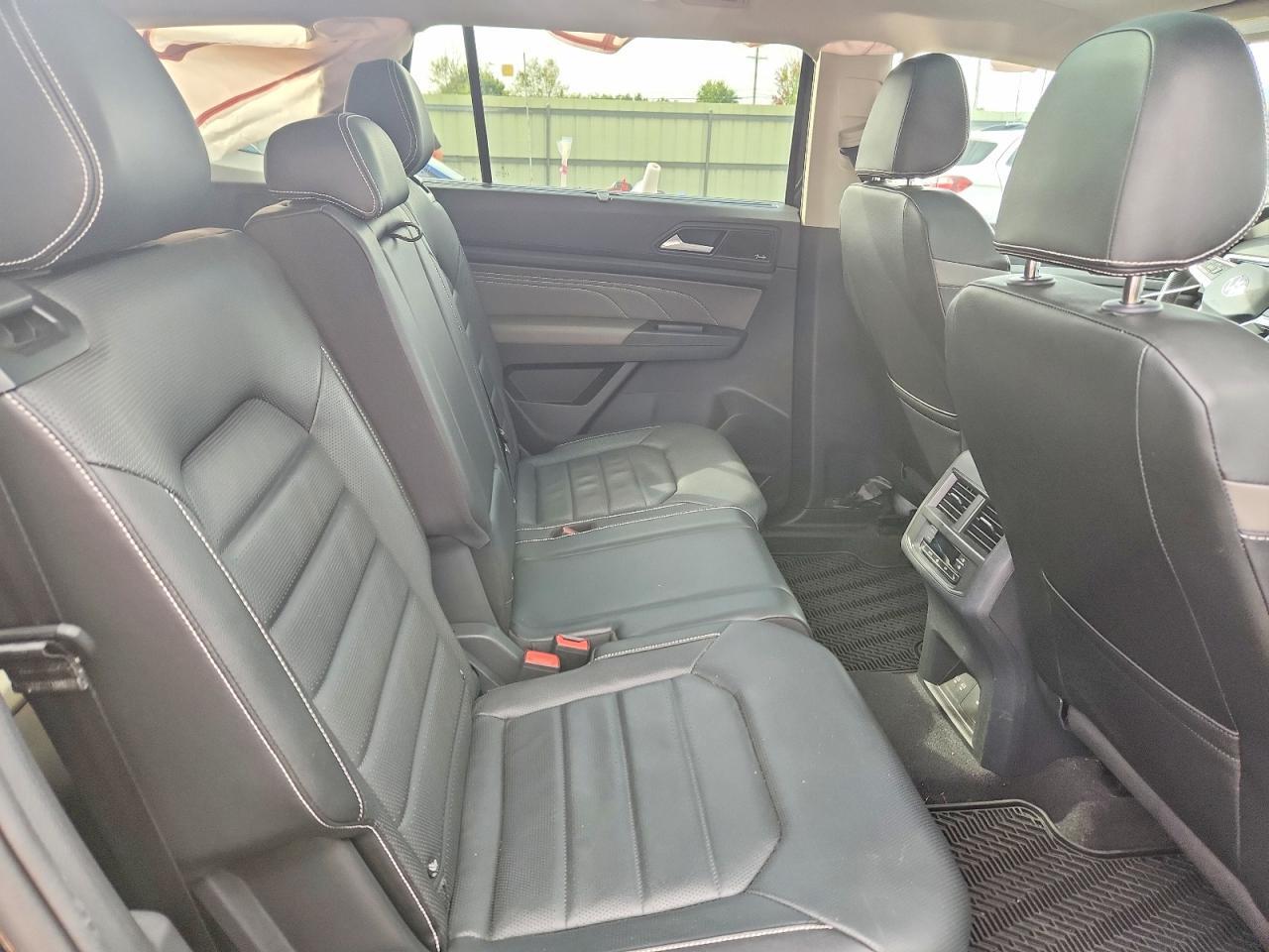 2023 VOLKSWAGEN ATLAS SEL PREMIUM R-LINE — Фото 11 из 13