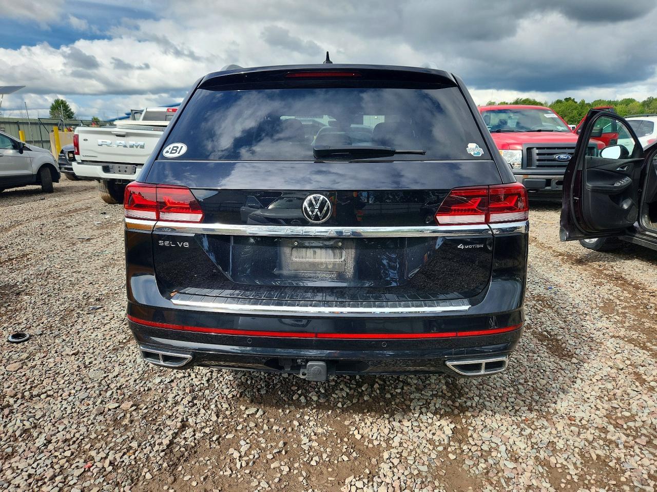 2023 VOLKSWAGEN ATLAS SEL PREMIUM R-LINE — Фото 6 из 13