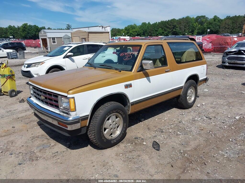 1G8CT18B6F0186890 1985 CHEVROLET BLAZER photo no. 2