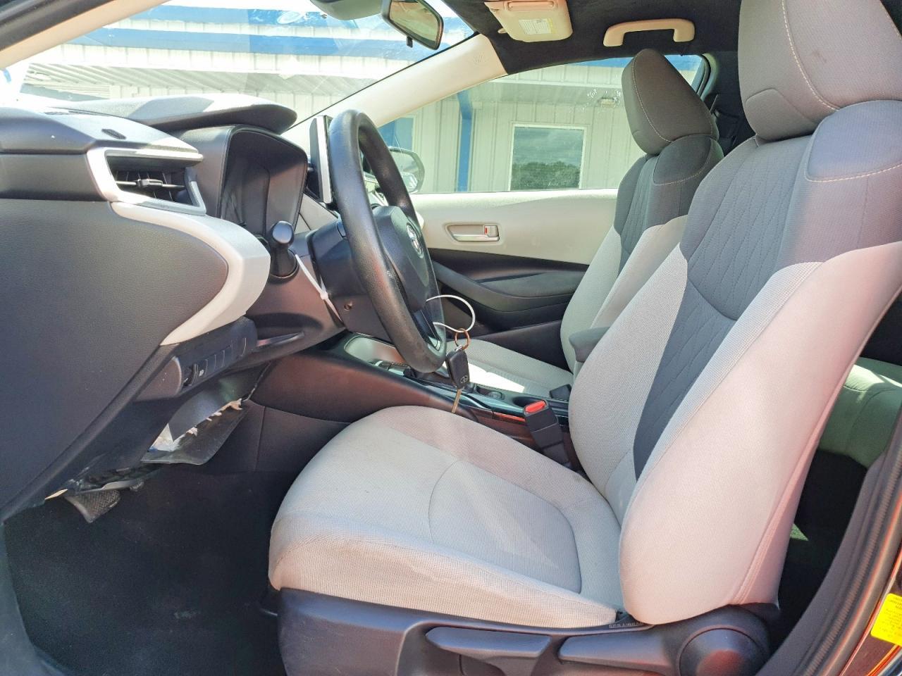 2020 TOYOTA COROLLA LE — Фото 7 из 12