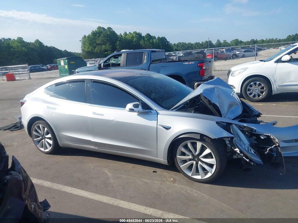 5YJ3E1EB9JF116993 2018 TESLA MODEL 3 photo no. 11