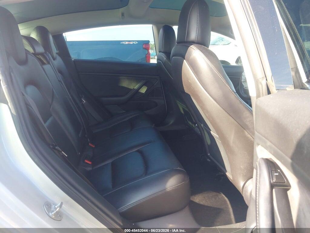 5YJ3E1EB9JF116993 2018 TESLA MODEL 3 photo no. 8
