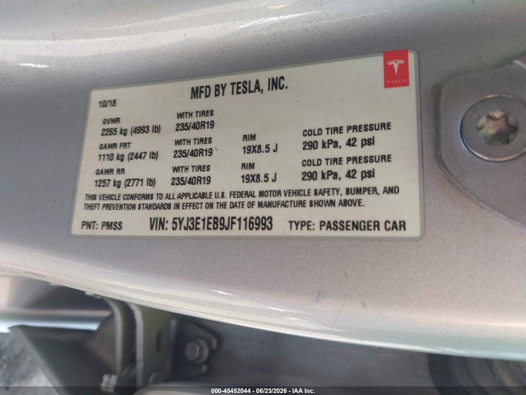 5YJ3E1EB9JF116993 2018 TESLA MODEL 3 photo no. 9