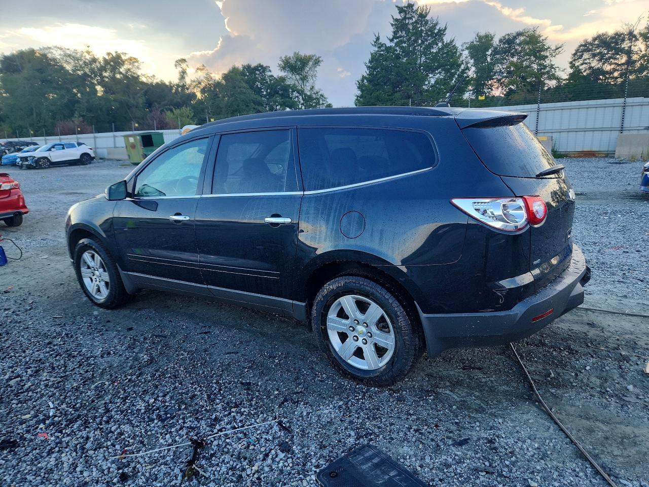 2012 CHEVROLET TRAVERSE LT — Фото 2 из 13