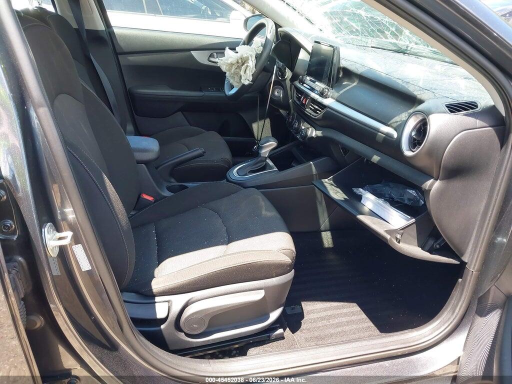3KPF24AD8RE724259 2024 KIA FORTE photo no. 5