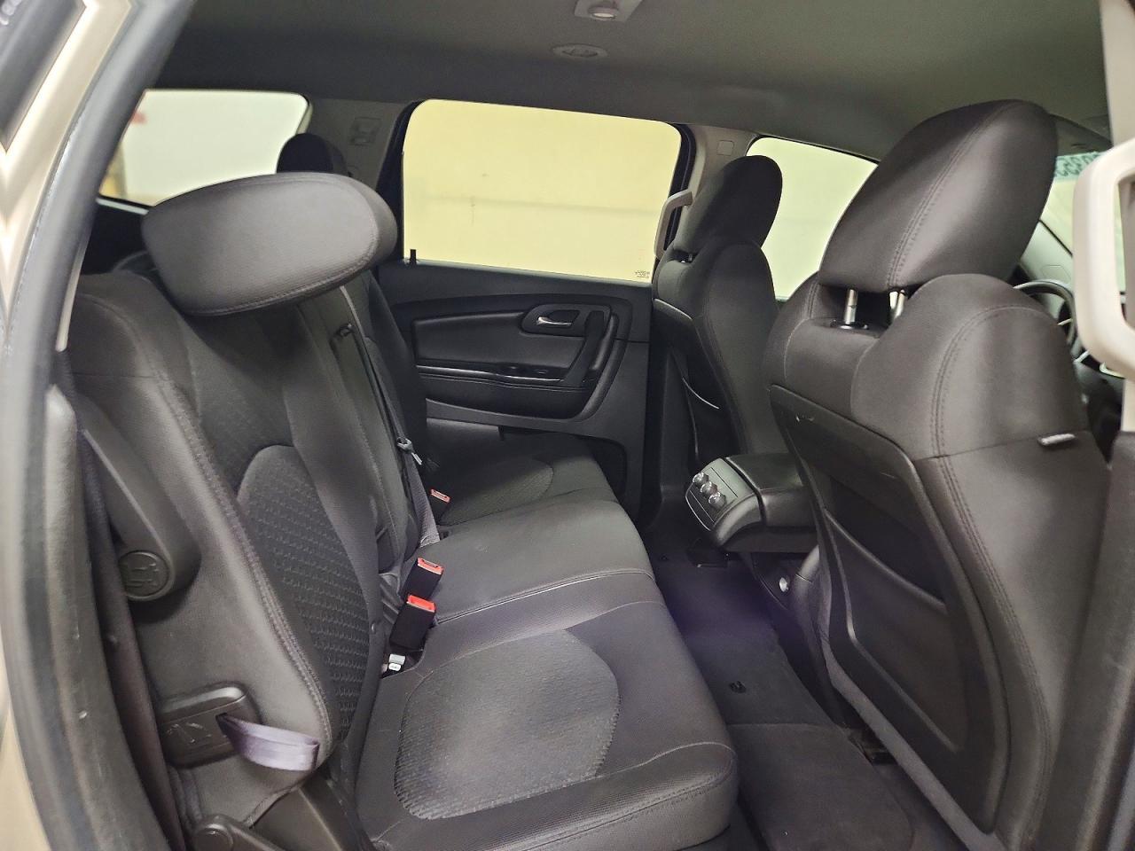 2011 CHEVROLET TRAVERSE LT — Фото 11 из 14