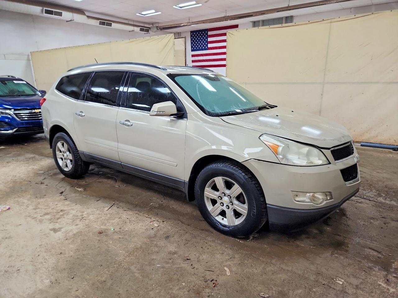 2011 CHEVROLET TRAVERSE LT — Фото 4 из 14