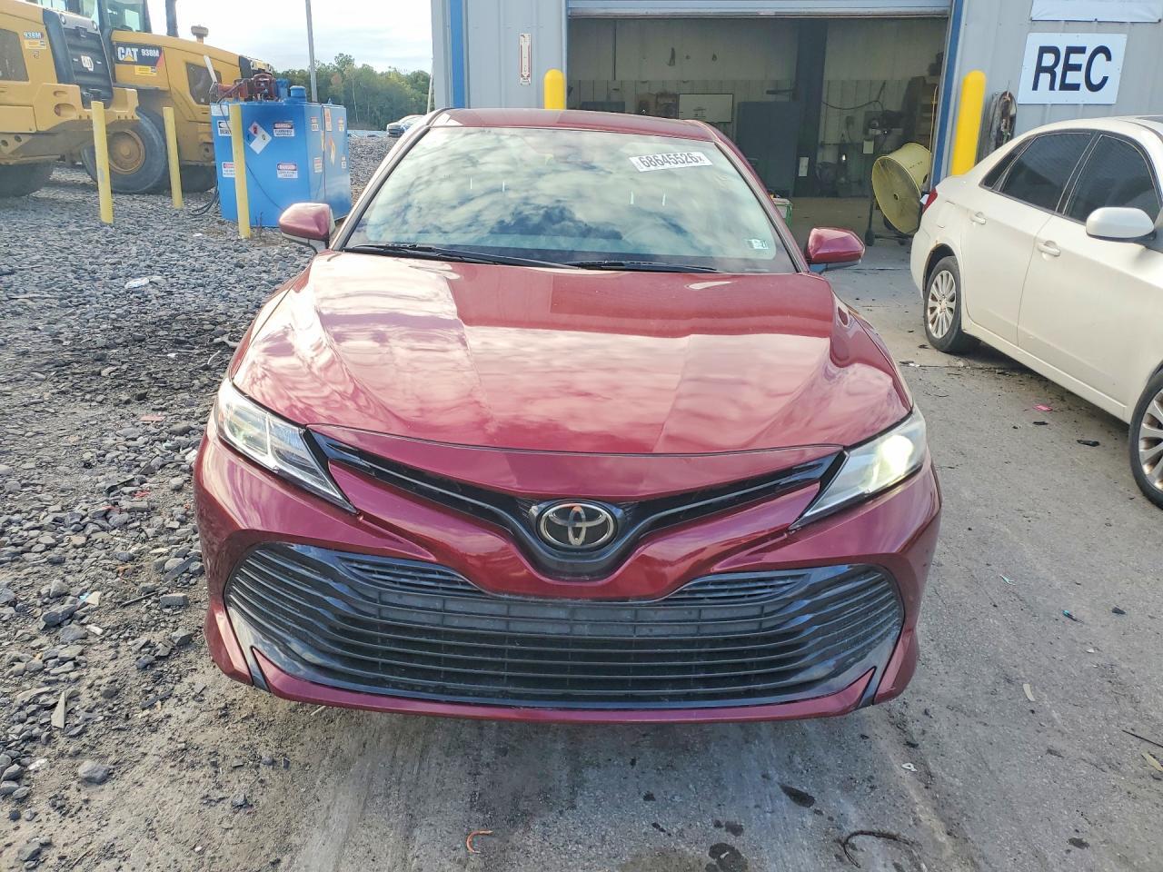 2019 TOYOTA CAMRY LE — Фото 5 из 12