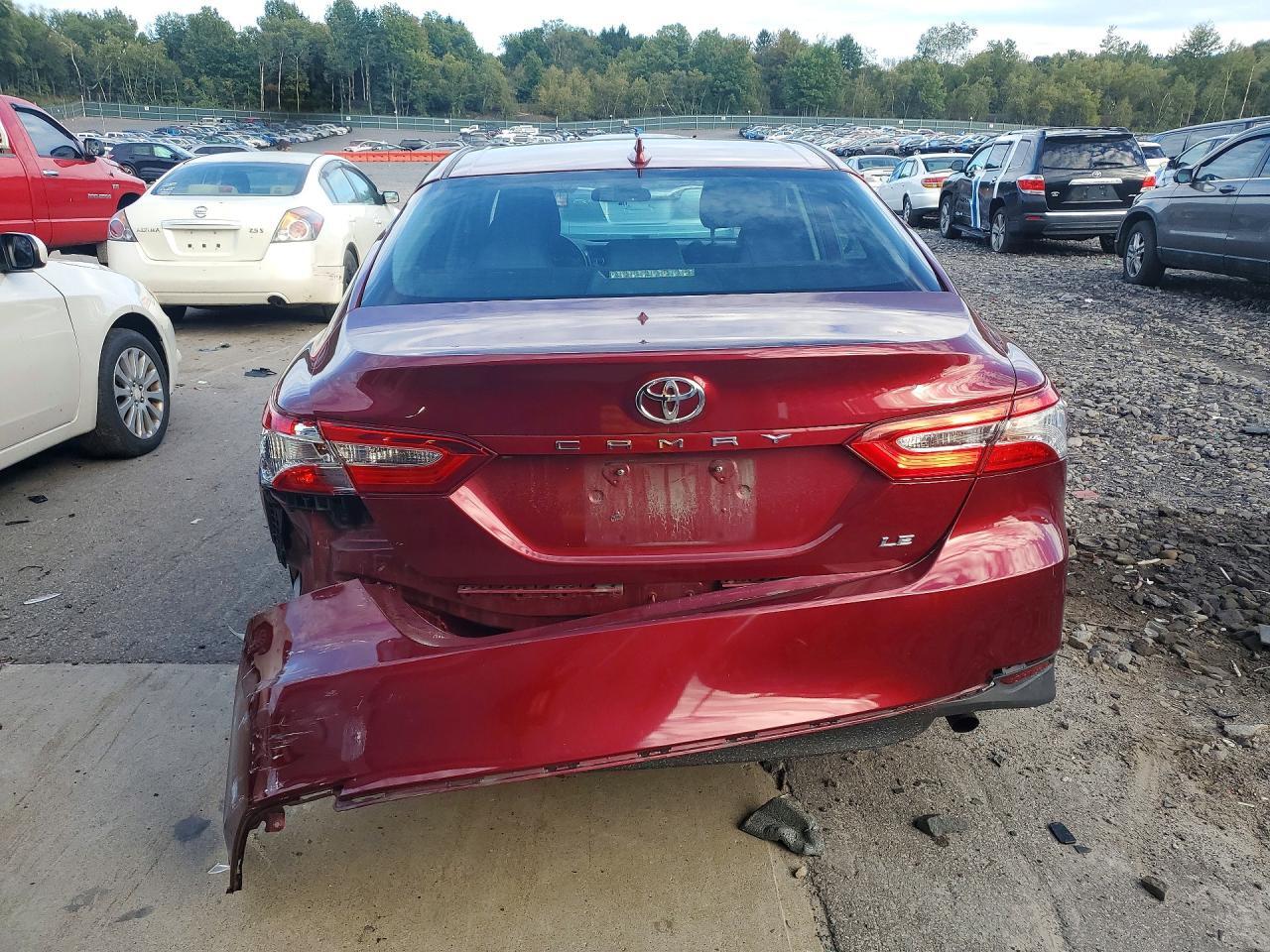 2019 TOYOTA CAMRY LE — Фото 6 из 12