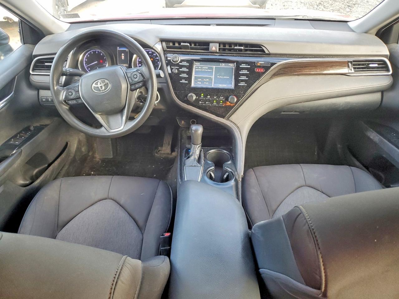 2019 TOYOTA CAMRY LE — Фото 8 из 12