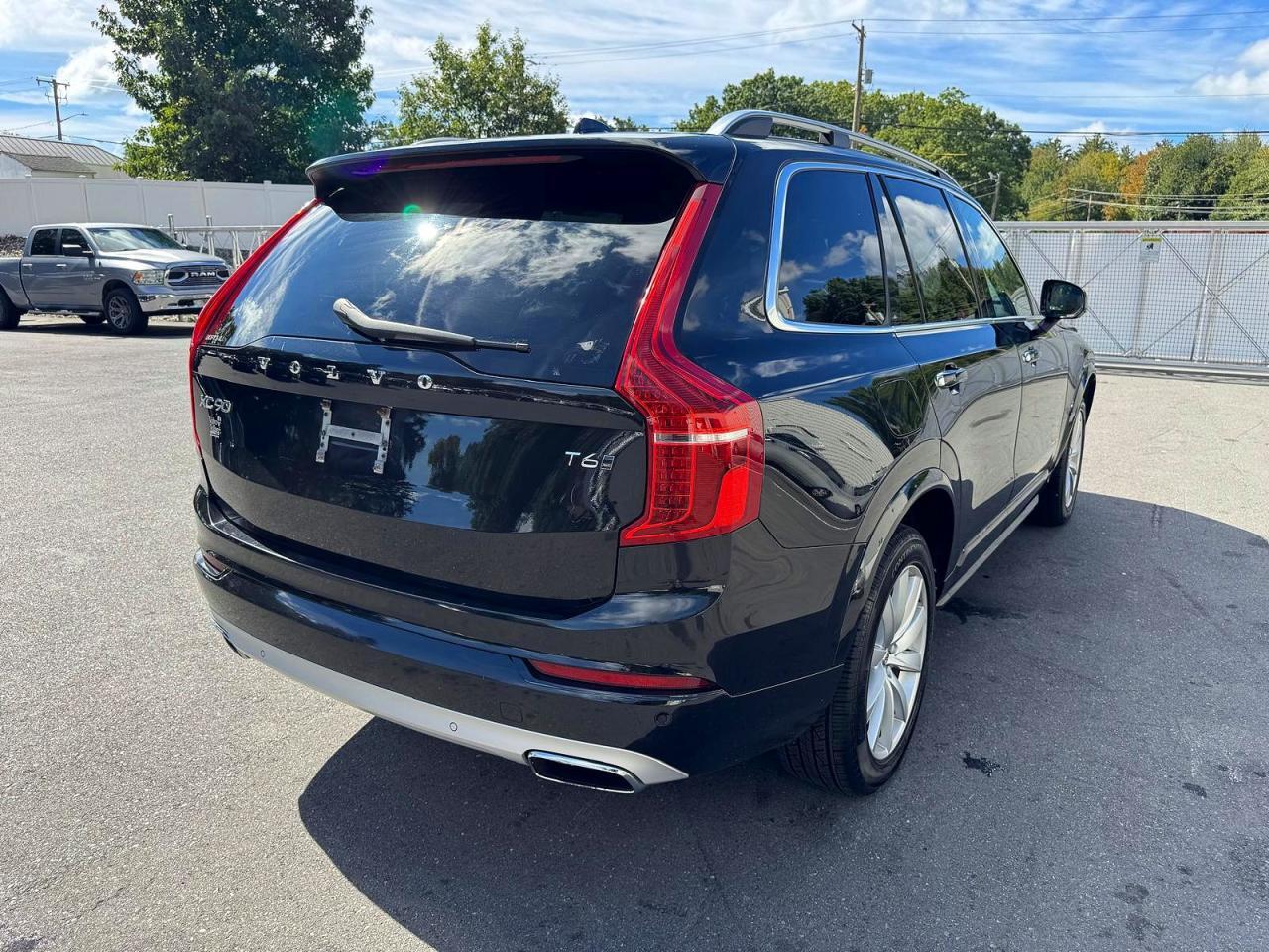 2016 VOLVO XC90 T6 — Фото 3 из 11