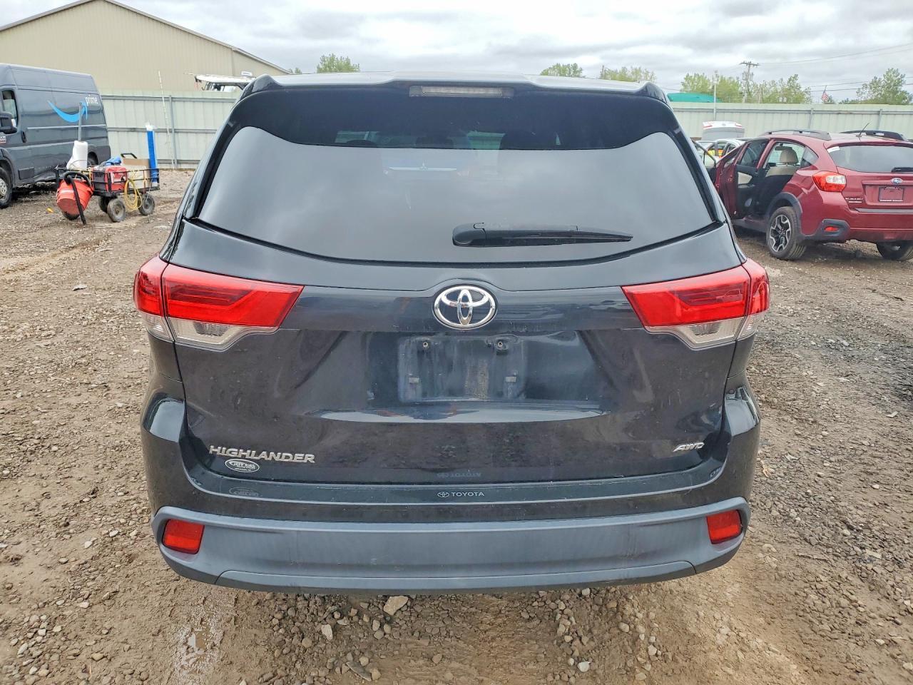 2019 TOYOTA HIGHLANDER LE — Фото 6 из 13