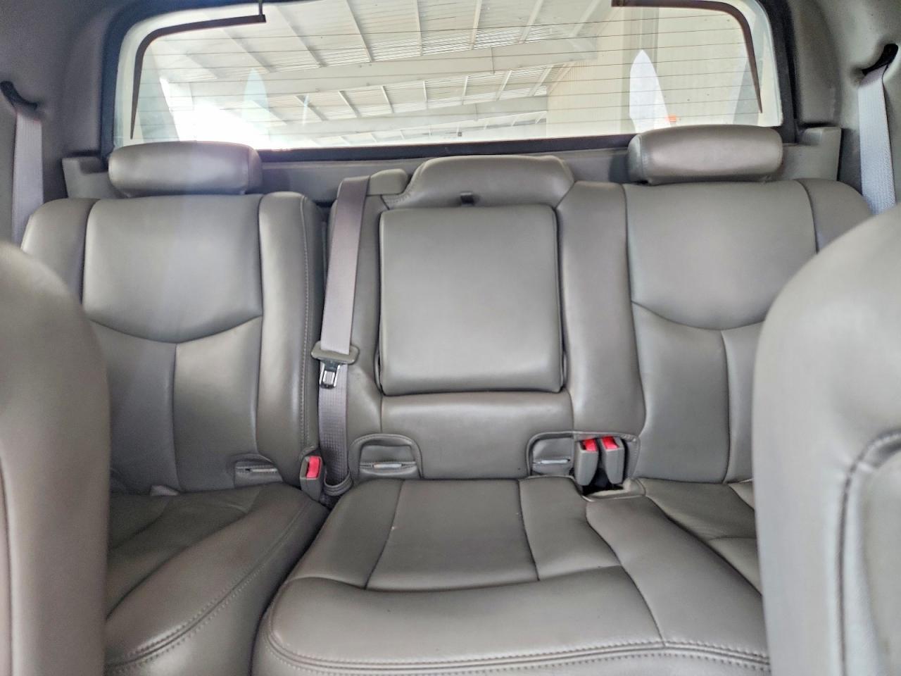 2005 CHEVROLET AVALANCHE C1500 — Фото 10 из 13
