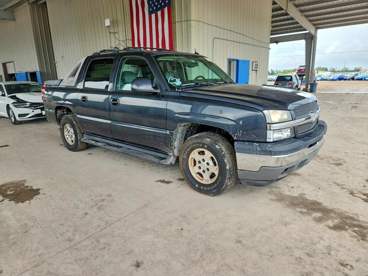 2005 CHEVROLET AVALANCHE C1500 — Фото 4 из 13