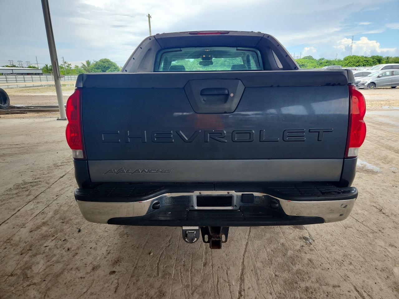 2005 CHEVROLET AVALANCHE C1500 — Фото 6 из 13