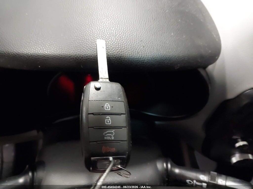 KNDJN2A26J7899344 2018 KIA SOUL photo no. 11
