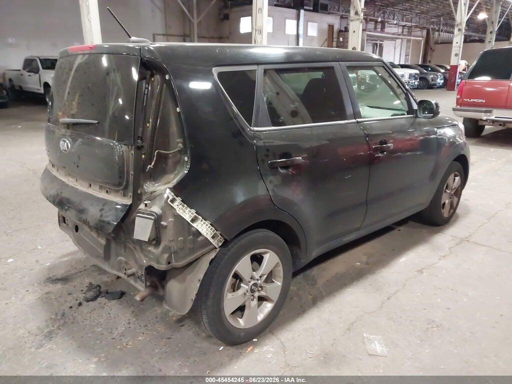 KNDJN2A26J7899344 2018 KIA SOUL photo no. 4