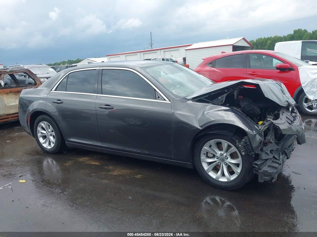 2C3CCAAG8FH920490 2015 CHRYSLER 300 photo no. 12