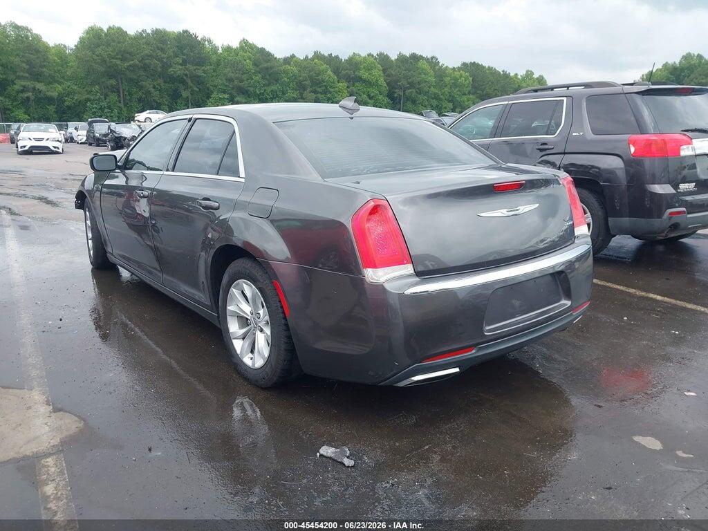 2C3CCAAG8FH920490 2015 CHRYSLER 300 photo no. 3